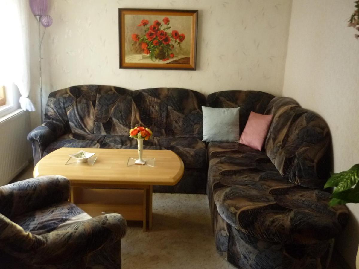 Finsterbergen Ferienhaus Weingart מראה חיצוני תמונה